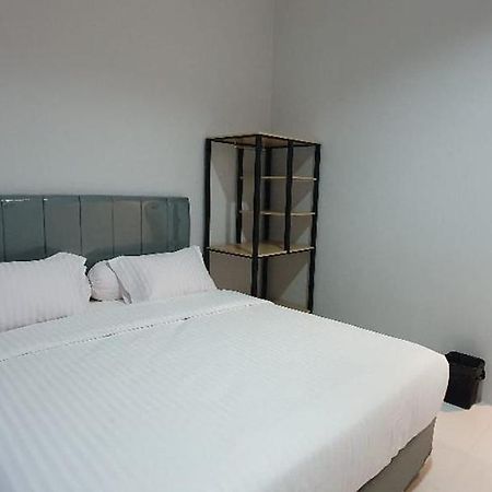 Reddoorz Plus Near Siloam Hospital Balikpapan Ngoại thất bức ảnh