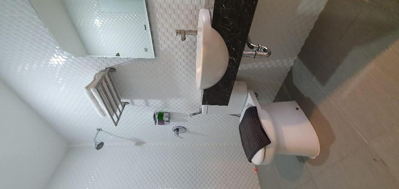 Reddoorz Plus Near Siloam Hospital Balikpapan Ngoại thất bức ảnh
