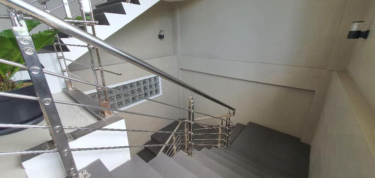 Reddoorz Plus Near Siloam Hospital Balikpapan Ngoại thất bức ảnh