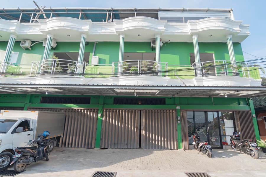 Reddoorz Plus Near Siloam Hospital Balikpapan Ngoại thất bức ảnh